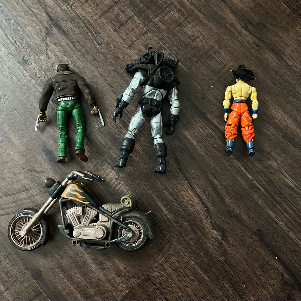 Mid 2000s Action Figures View 5